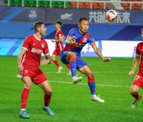 【中超】刘若钒失良机后助攻杨旭绝杀 申花1比0梅州